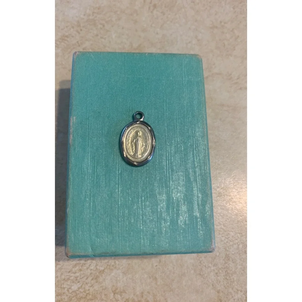 Vintage Infant's Miraculous Mary Medal